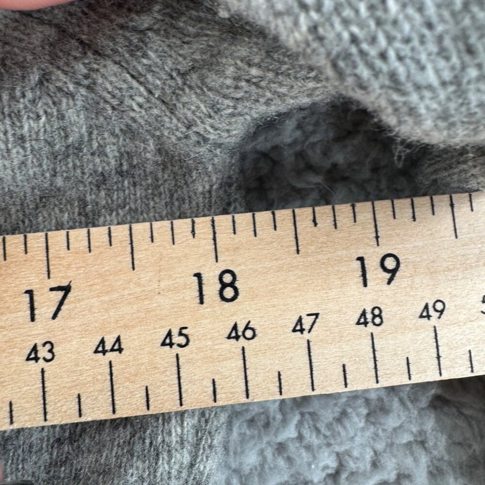 Sundance 100% Lambswool Sweater V Neck Gray Size Large - Picture 6 of 8